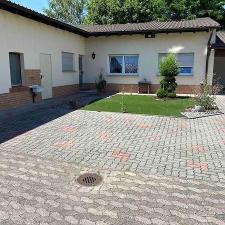 Ferienwohnung Malin لودويغشافن ام ري المظهر الخارجي الصورة